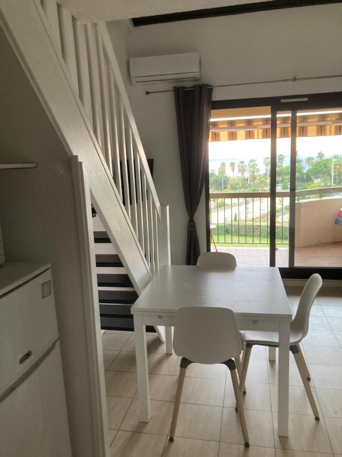 Appartement 2 Chambres Avec Piscine Face A La Mer A La Coudouliere Six-Fours-les-Plages Ngoại thất bức ảnh